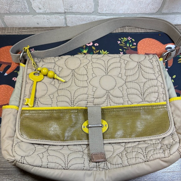 Fossil Key-per messenger crossbody grey-green quilted chunky bag charm - Picture 1 of 12